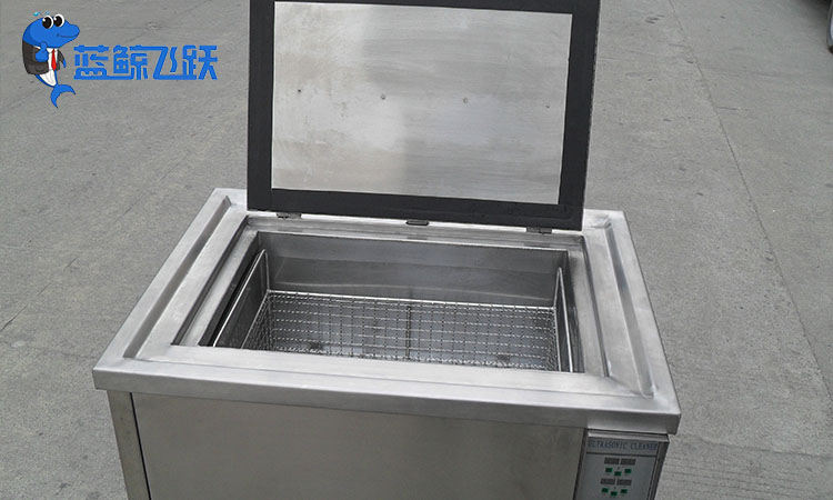 妖精WWW视频免费高清最新期助力新能源汽车产业的应用与作用