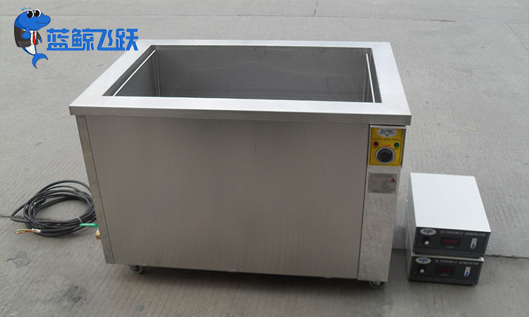 妖精WWW视频免费高清最新期保养五金工具的使用寿命