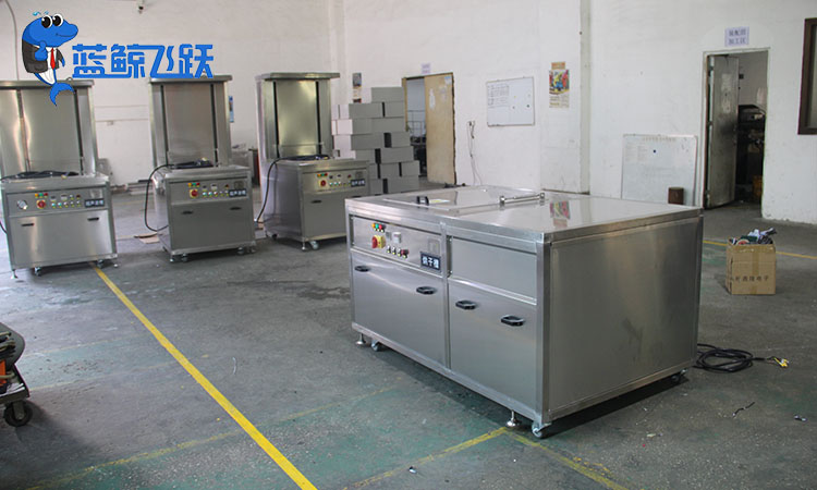 超声波清洗器：工业设备清洗的智能之选