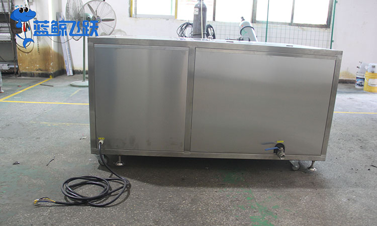 超声波清洗器技术升级：金属管道清洗的智能利器