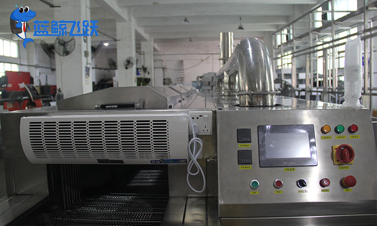 超声波清洗器引领工业清洁新时代：效率、智能、可持续发展的三重奏