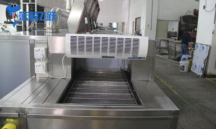 清洁革命：超声波清洗器引领制造业新时代