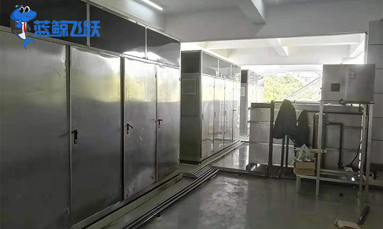 妖精WWW视频免费高清最新期：高科技清洁的未来体验