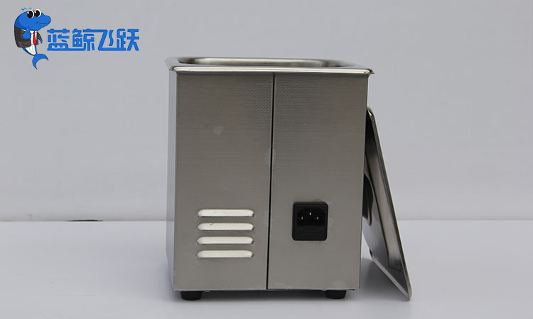 超声波清洗技术：金属零部件清洁的高效明星