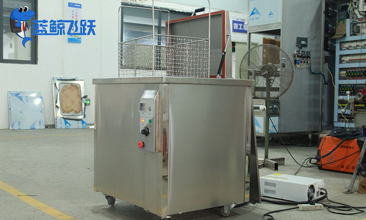 妖精WWW视频免费高清最新期洗化妆刷：效率与卫生的专业探讨