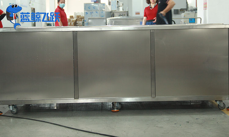 大型工业妖精WWW视频免费高清最新期价格分析与影响因素