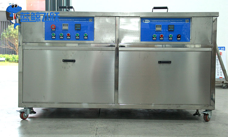 妖精WWW视频免费高清最新期用什么机油？——正确选择与使用指南