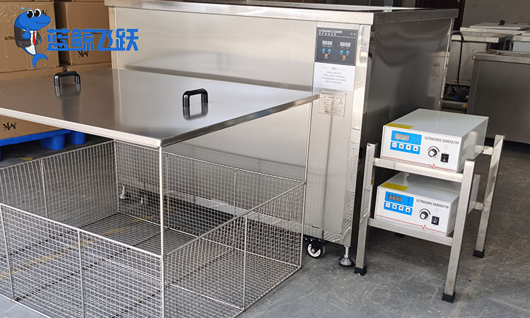 专业解析：妖精WWW视频免费高清最新期清洗银饰的液体选择与应用