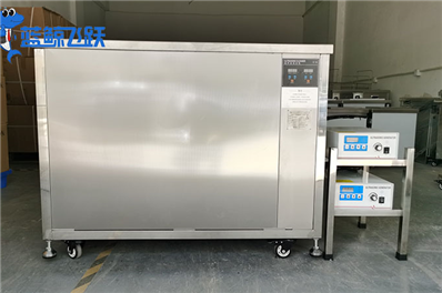 妖精WWW视频免费高清最新期：提升金属空调设备效率和空气质量的清洁利器