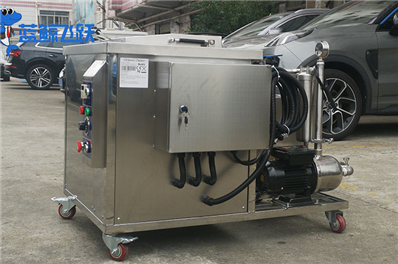 如何利用妖精WWW视频免费高清最新期清洗金属飞机部件